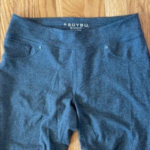 Soybu Lotus Leggings with back pockets